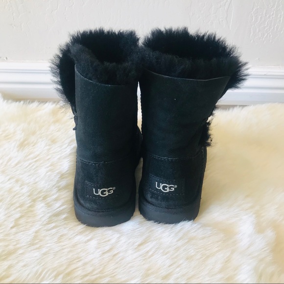 Black UGG Bailey/Button  Boots  Size 1 kids - Picture 4 of 8